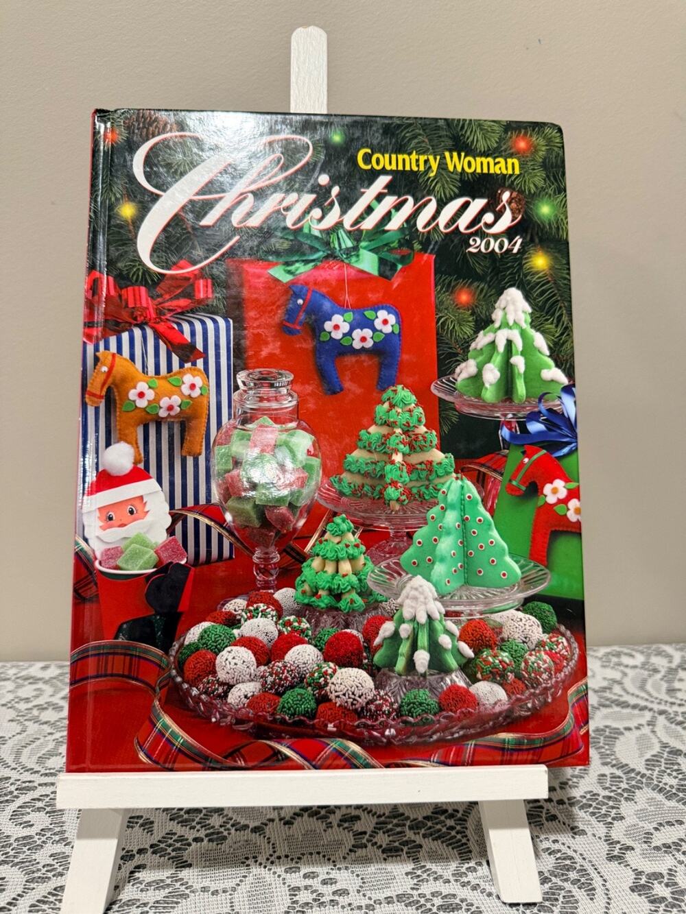 Vintage Country Woman Christmas 2004 Book, Holiday Recipes Crafts Decorating